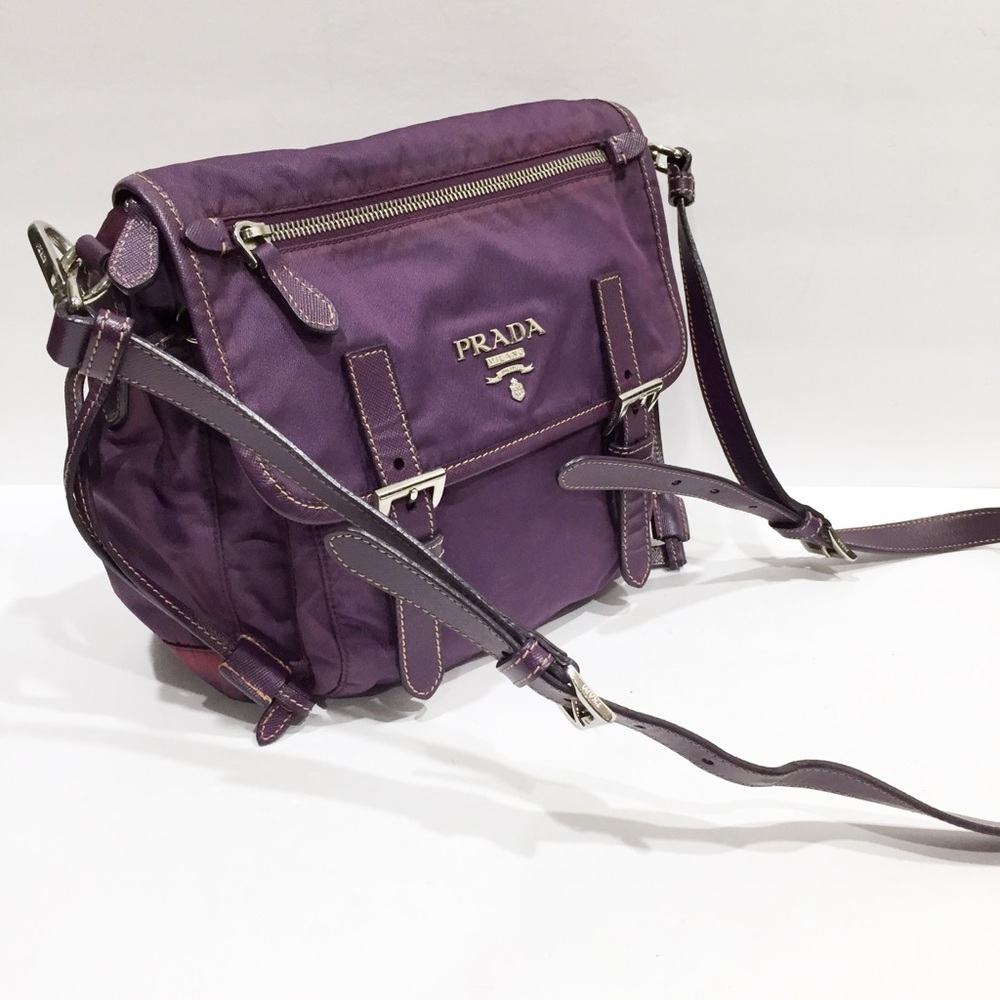 ❤️SOLD❤️Prada purple Tessuto nylon crossbody bag - Picture 2 of 11